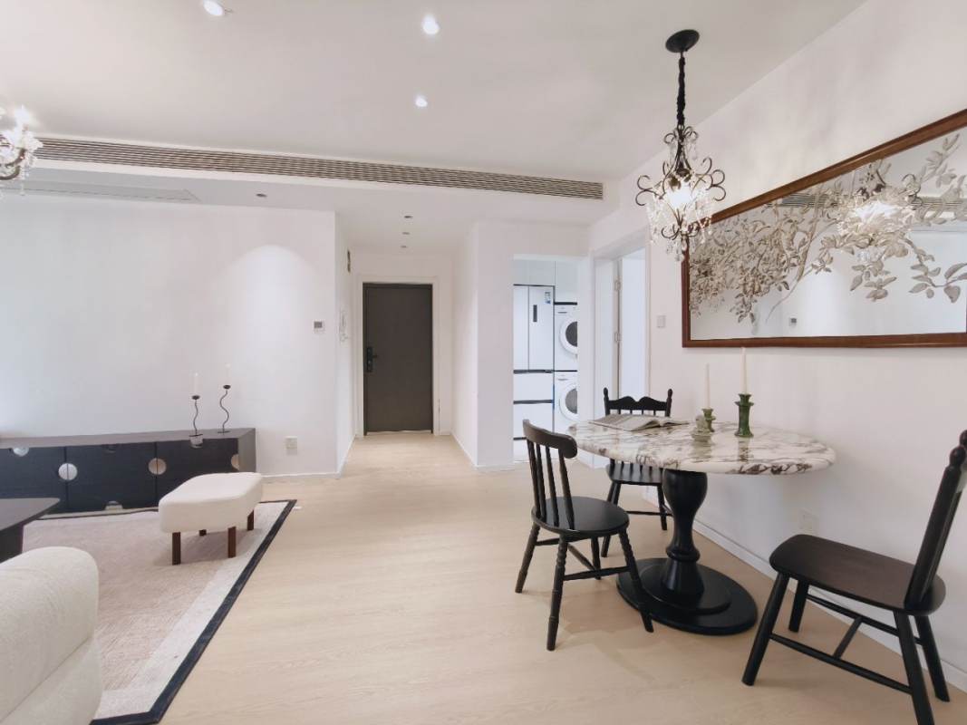 Housing image — Living Room