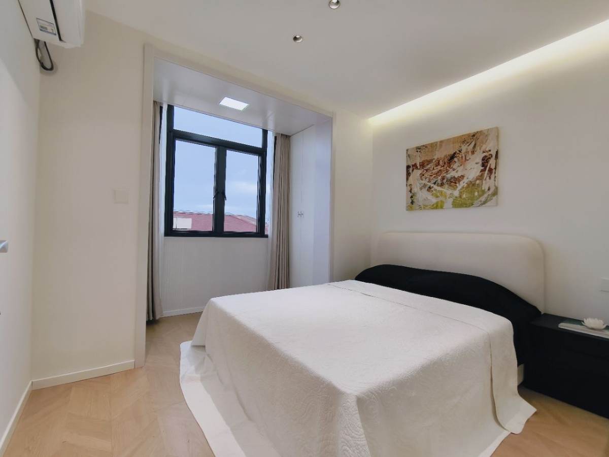 Housing image — Bedroom