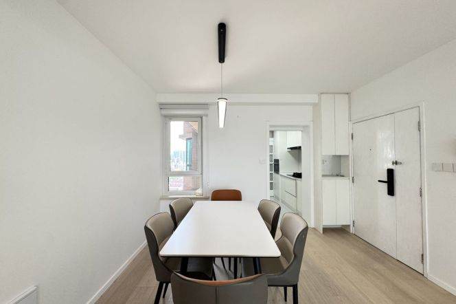High-Floor 3BR Apartment at Joffre Garden (L1/L10/L12)