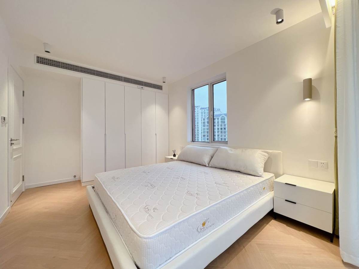 Housing image — Bedroom