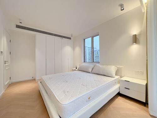 Housing image — Bedroom