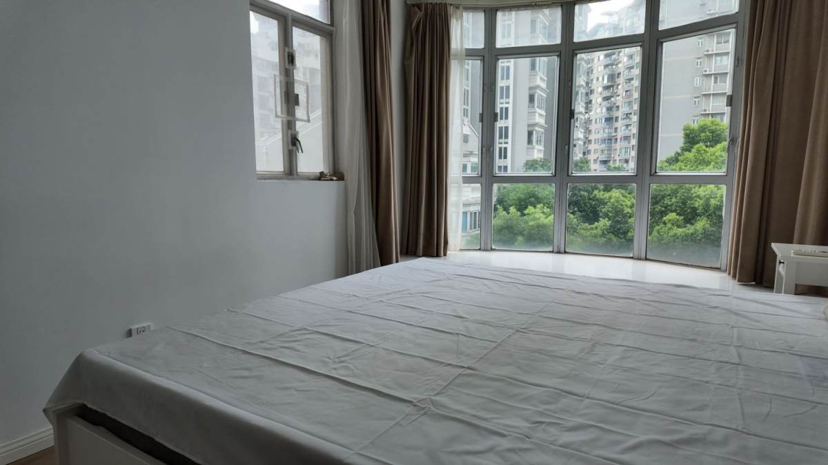 Housing image — Bedroom