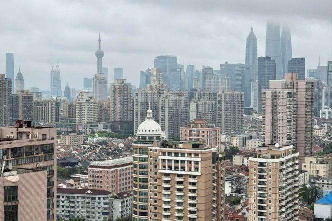 High-Floor 3BR Apartment in Xintiandi (L8/L10)