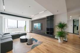 High-Floor 3BR Apartment in Hongkou / Fudan Uni (L8/L10)