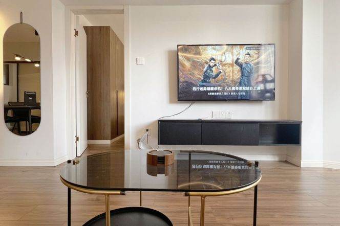 Spacious 1BR Apartment in Jing'an (L2/L12/L13)