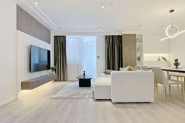 High-Floor Spacious 2BR Apartment near Hongqiao Rd Metro (L3/L4/L10)