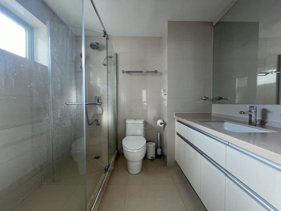 Housing image — Bathroom