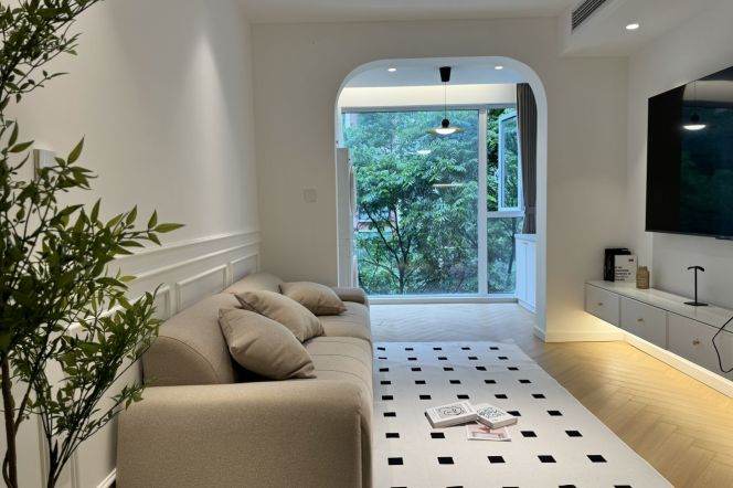 Spacious 1BR Apartment near Longde Rd Metro with Floor-to-Ceiling Windows (L11/L13)