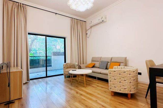 3BR Apartment at Ambassy Court (L1/L7/L10)