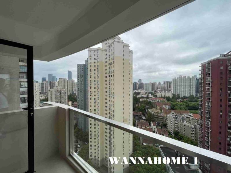Housing image — Balcony