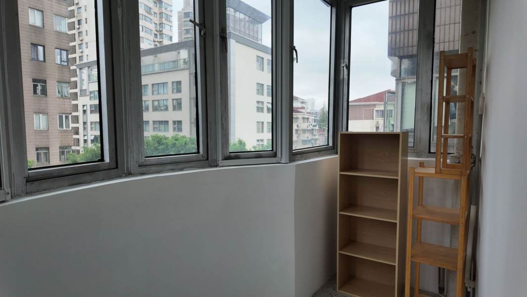 Housing image — Balcony
