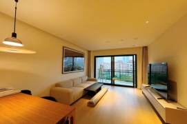 3BR Apartment near Shangcheng Rd Metro