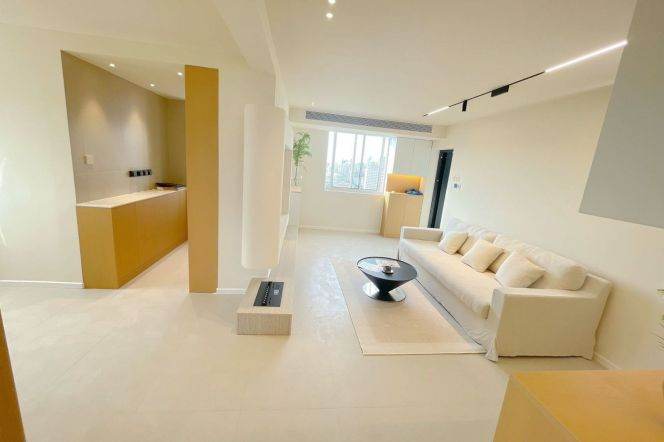High-Floor 2BR Apartment in Xujiahui