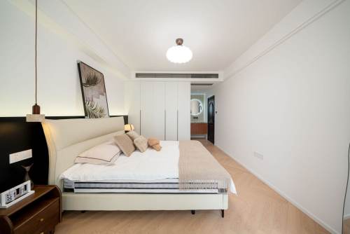 Housing image — Bedroom