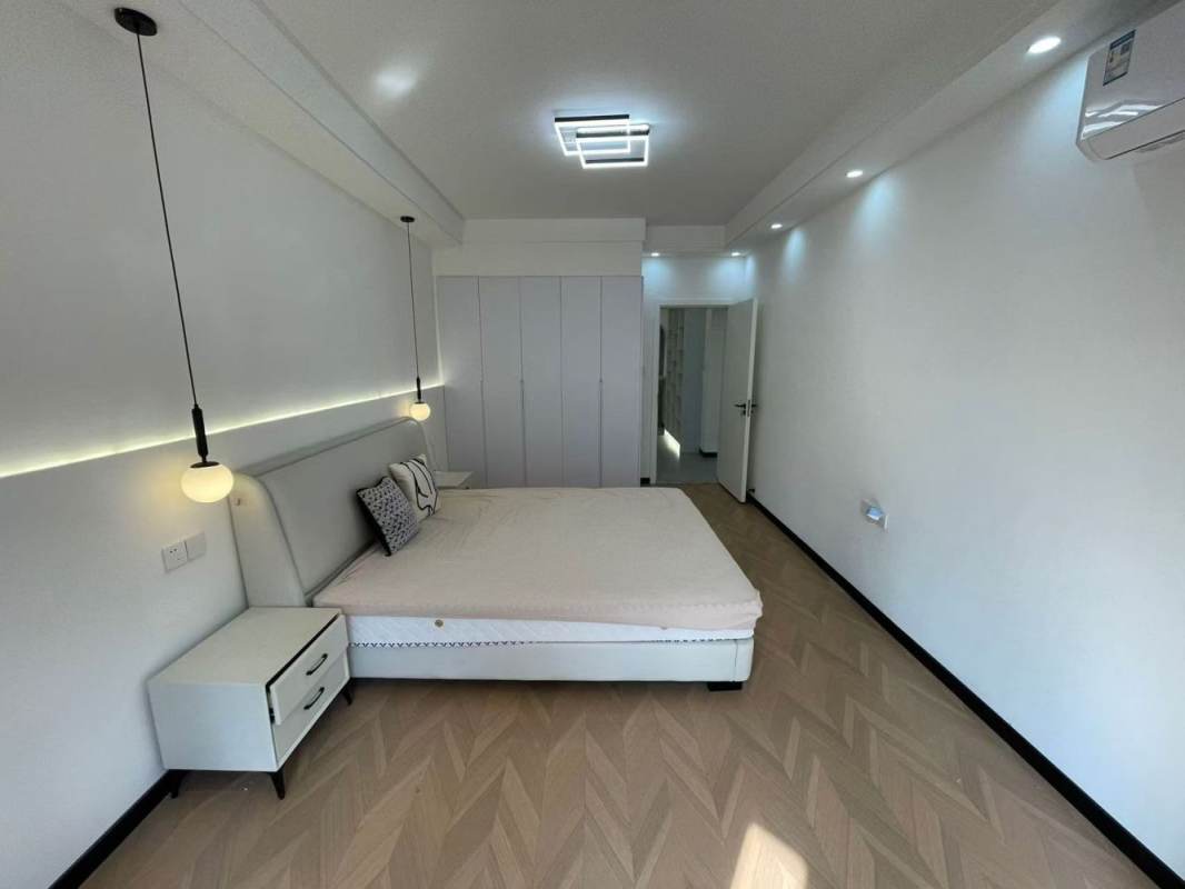 Housing image — Bedroom