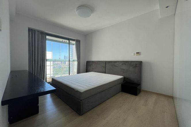 Spacious 2BR Apartment near Jing'an Temple with Floor-to-Ceiling Windows