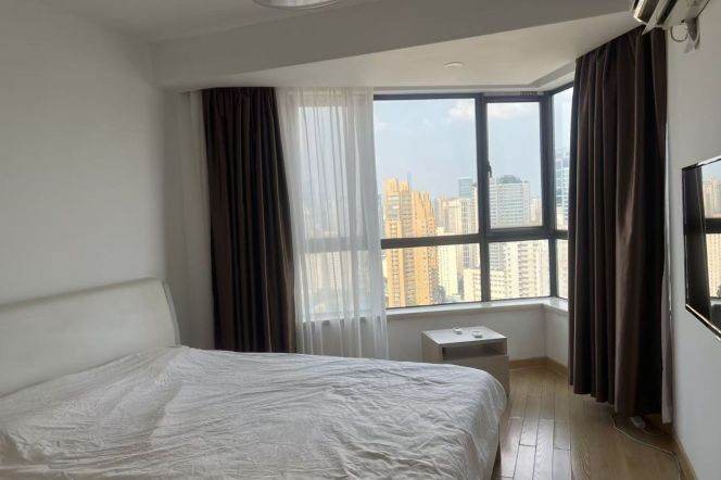 High-Floor 1BR Apartment near Zhongshan Park (L2/L3/L4)