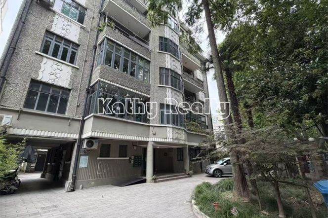 Spacious 2BR Heritage Apartment in Old Xuhui (L1/L7/L9)