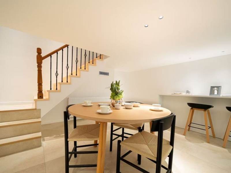 Housing image — Dining Area