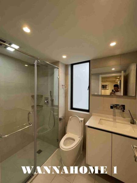 Housing image — Bathroom