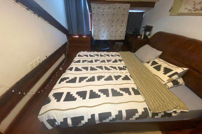 2BR Lane House in Old Xuhui with Terrace (L1/L7/L9)