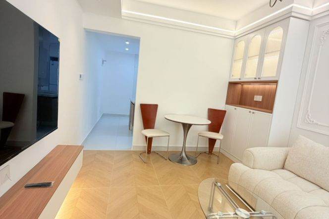 1BR Apartment near Zhongshan Park with Terrace (L2/L3/L4)