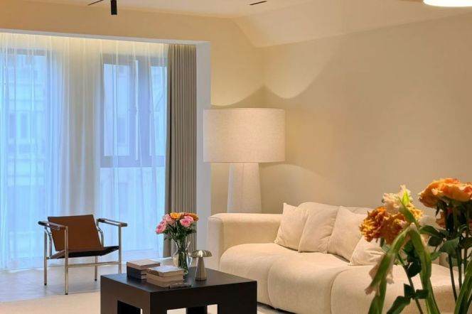 Spacious 2BR Apartment in Gubei (L10/L15)