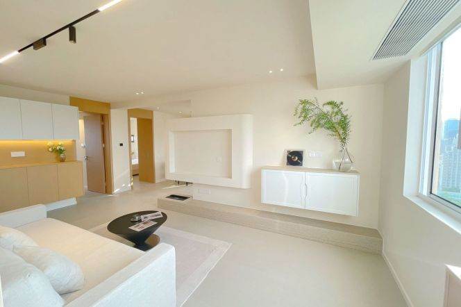 High-Floor 2BR Apartment in Xujiahui