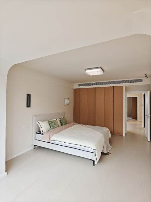 Housing image — Bedroom
