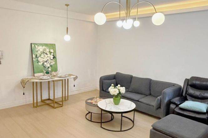 2BR Apartment in Hongkou / Fudan Uni