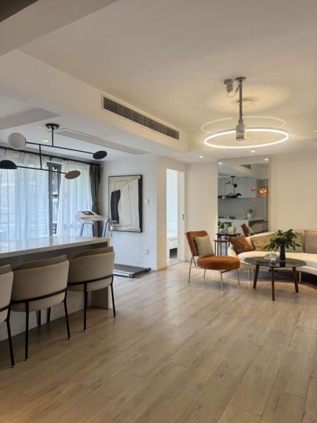 Housing image — Living Room
