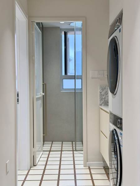Housing image — Bathroom