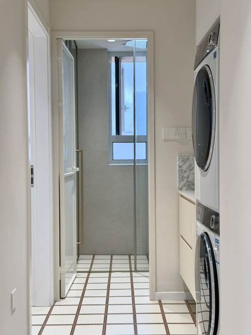 Housing image — Bathroom