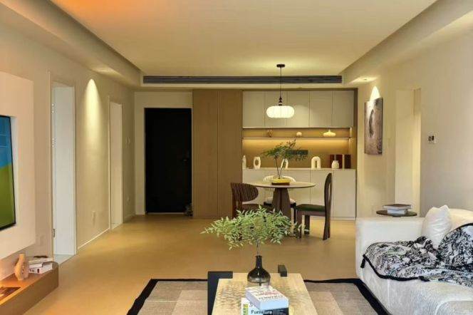 Spacious 2BR Apartment near Jiaotong University Metro (L10/L11)