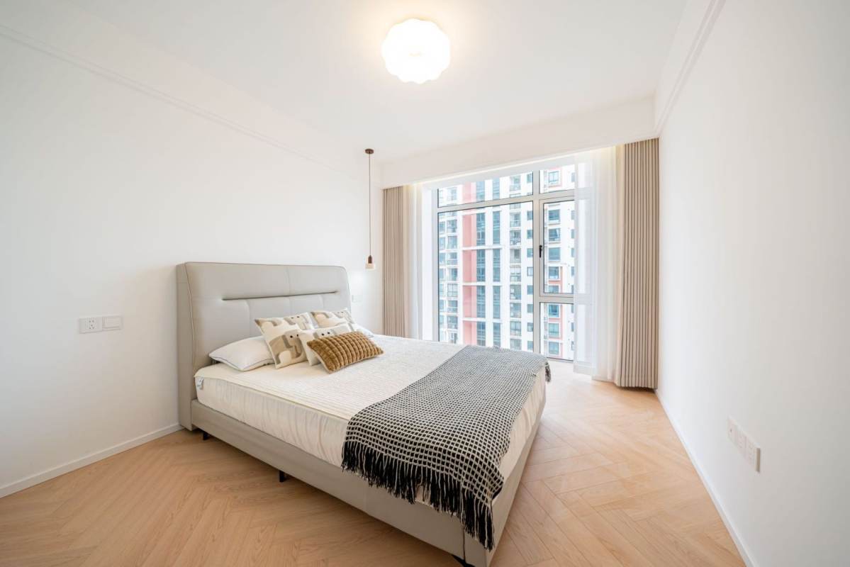Housing image — Bedroom