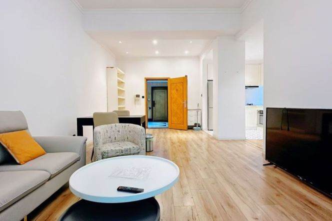 3BR Apartment at Ambassy Court (L1/L7/L10)