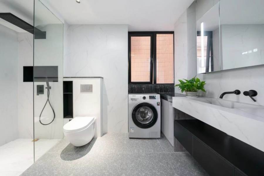 Housing image — Bathroom