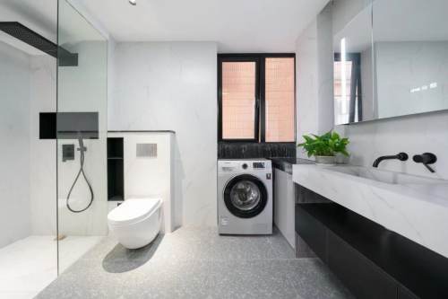 Housing image — Bathroom