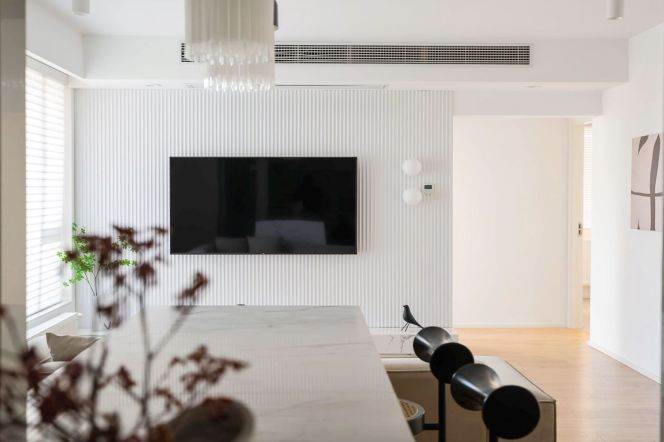 3BR Apartment near Hongqiao Rd Metro (L3/L4/L10)