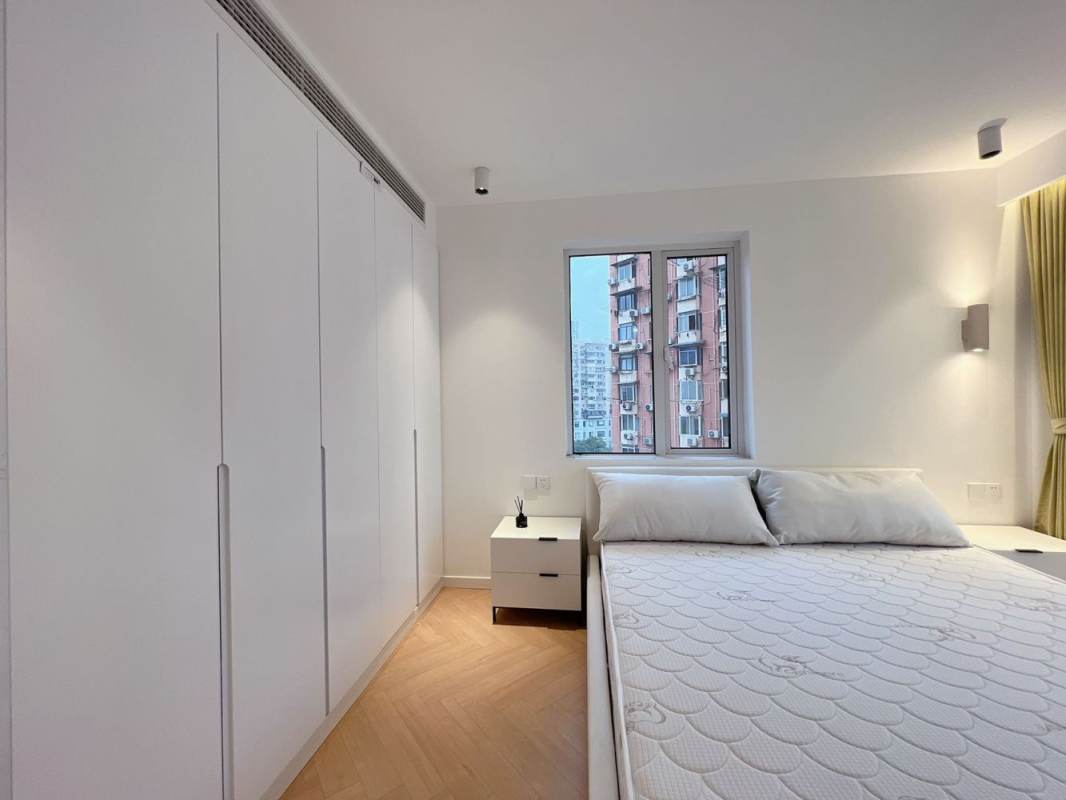 Housing image — Bedroom