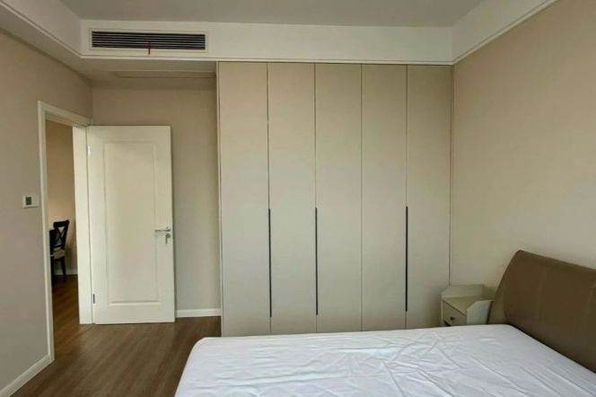 High-Floor 2BR Apartment in Old Xuhui with Outstanding View (L7/L9)