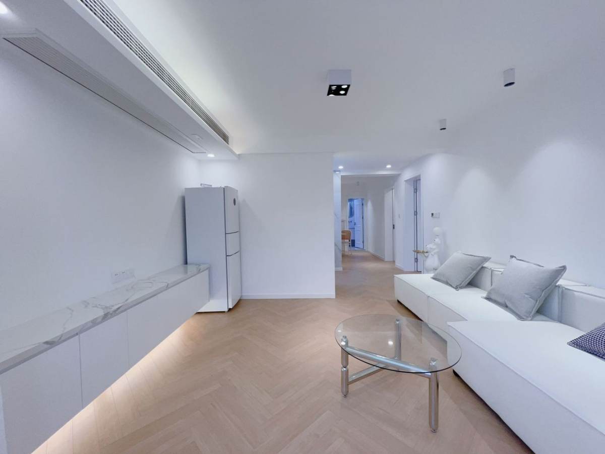 Housing image — Living Room