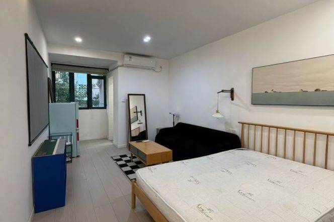 1BR Apartment in Jing'an