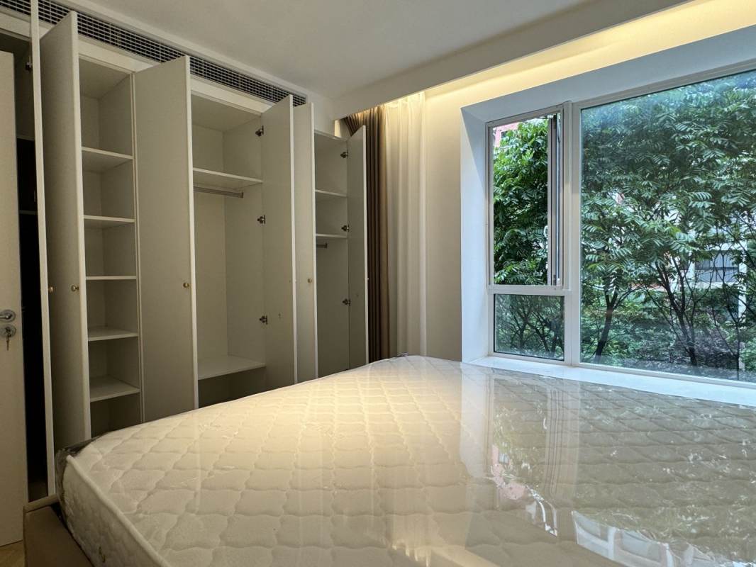 Housing image — Bedroom