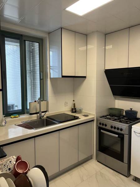 Housing image — Kitchen