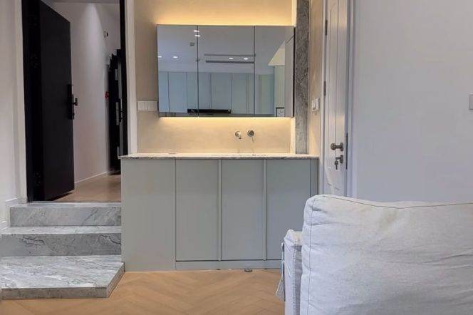 1BR Heritage Apartment near Nanjing Xi Lu with Terrace (L2/L12/L13)