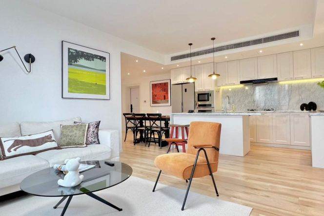 High-Floor 3BR Apartment near Nanjing Xi Lu (L2/L12/L13)