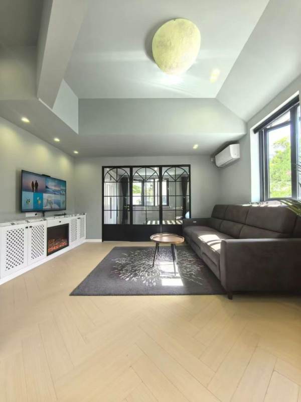 Housing image — Living Room