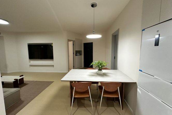 2BR Apartment near Jade Buddha Temple (L7/L13)