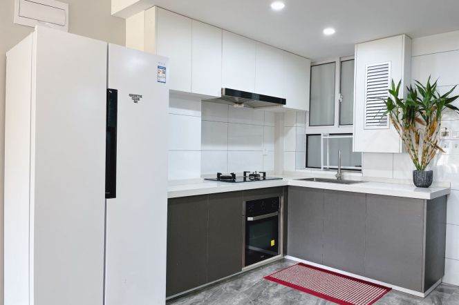 2BR Apartment in Jing'an (L7)